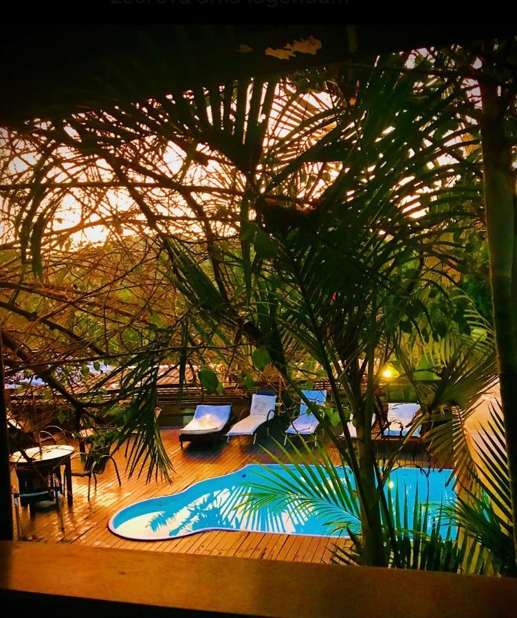Pousada Aloha Beach House Praia do Rosa Bagian luar foto